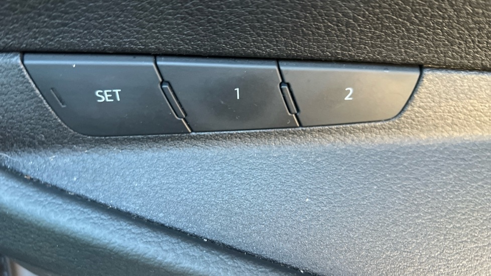 Used Audi e-tron 2021 for sale - 76826759: Photo 50