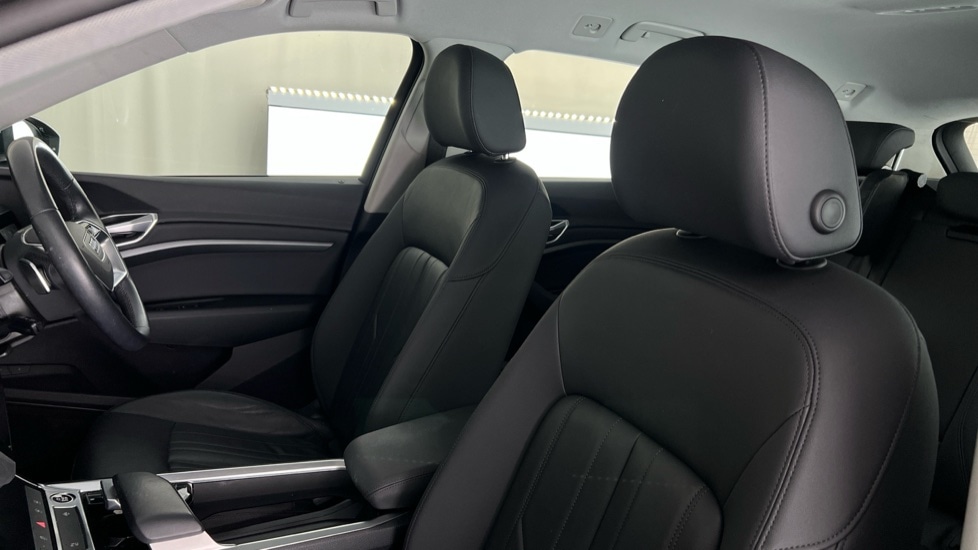 Used Audi e-tron 2022 for sale - 76942941: Photo 17