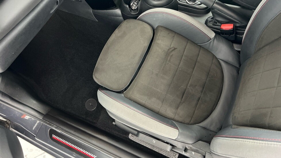 Used MINI Convertible 2021 for sale - 75996913: Photo 29