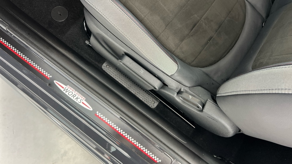 Used MINI Convertible 2021 for sale - 75996913: Photo 30