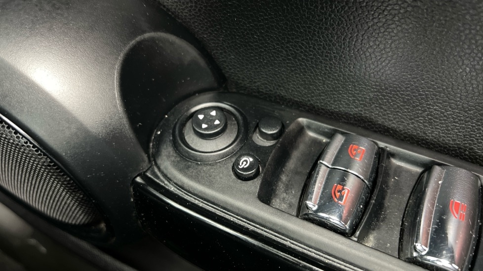 Used MINI Convertible 2021 for sale - 75996913: Photo 32