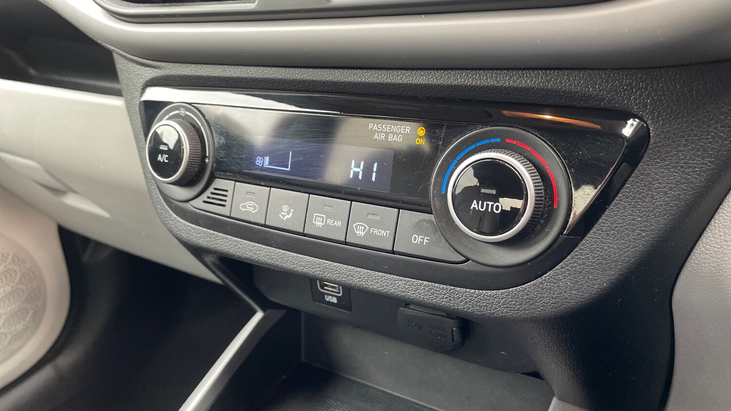 Used Hyundai i10 2022 for sale - 76149090: Photo 21