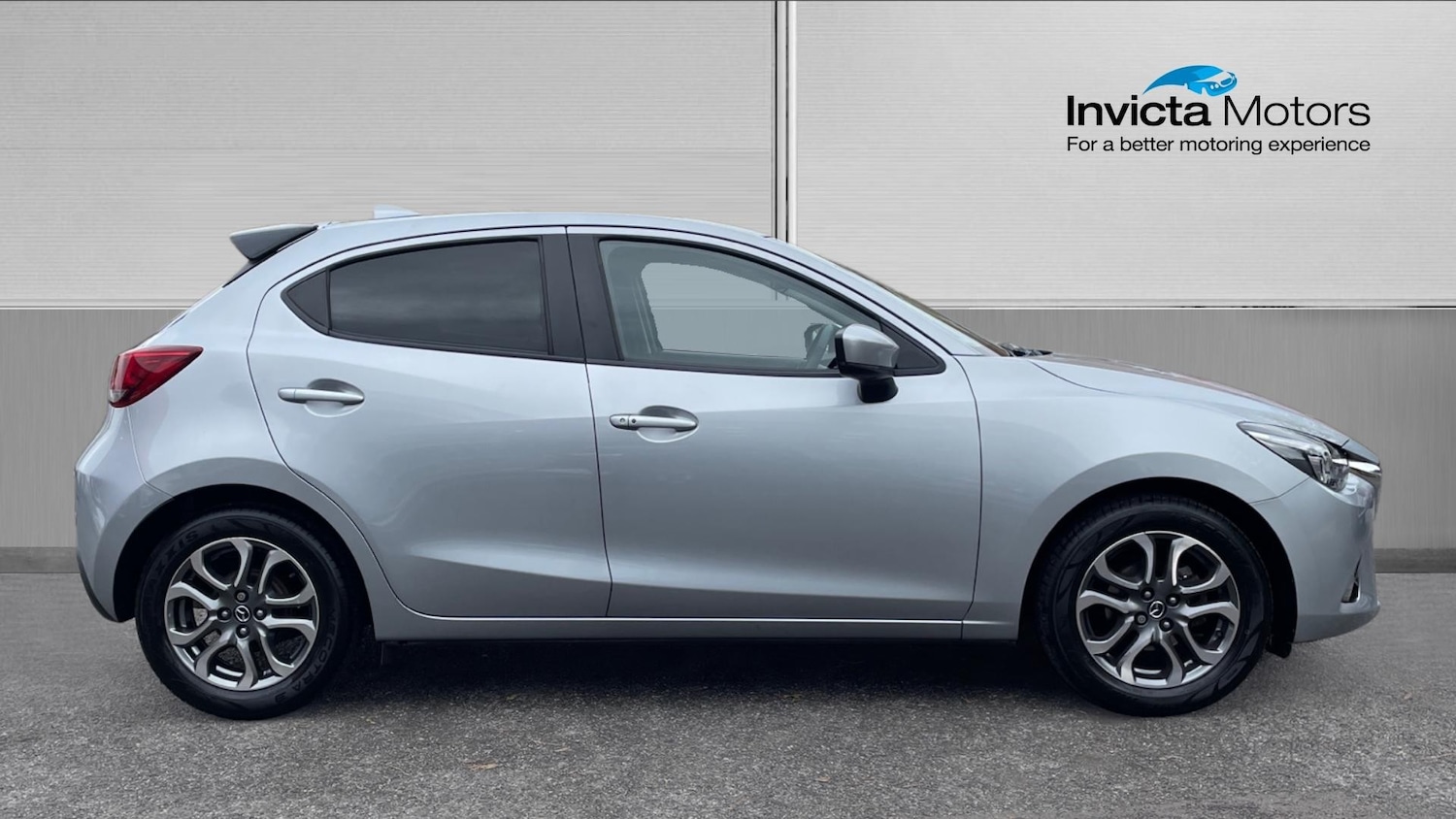 Used Mazda Mazda2 2018 for sale - 76482804: Photo 2
