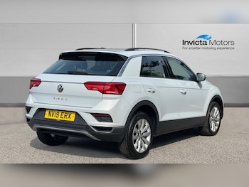 Used Volkswagen T-Roc 2019 for sale - 75338271: Photo