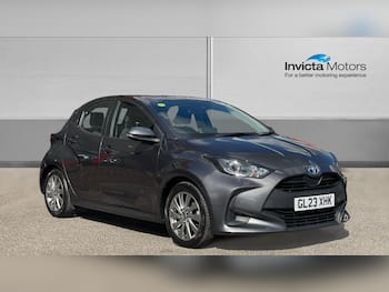 Used Toyota Yaris 2023 for sale - 79410381: Photo