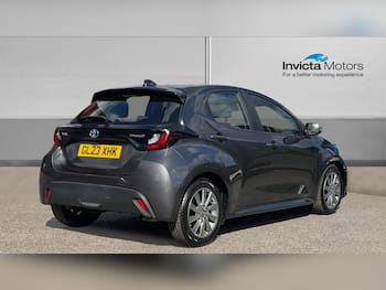 Used Toyota Yaris 2023 for sale - 79410381: Photo