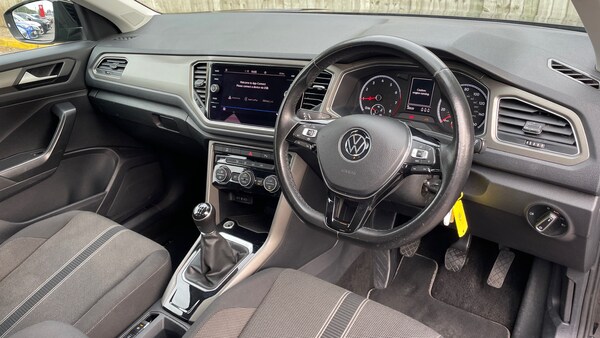 Used Volkswagen T-Roc 2020 for sale - 76057651: Photo 9