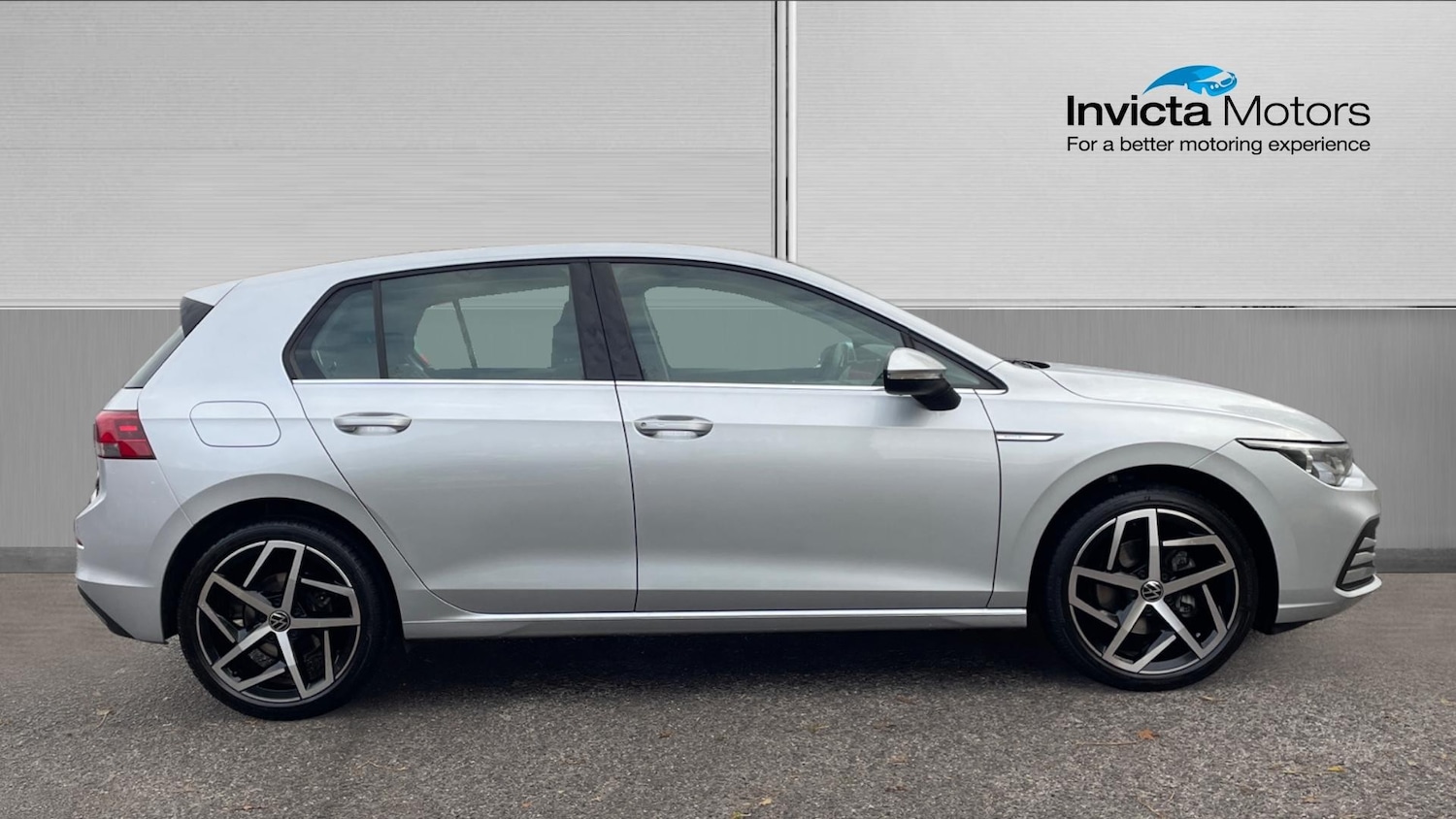 Used Volkswagen Golf 2023 for sale - 76324942: Photo 2