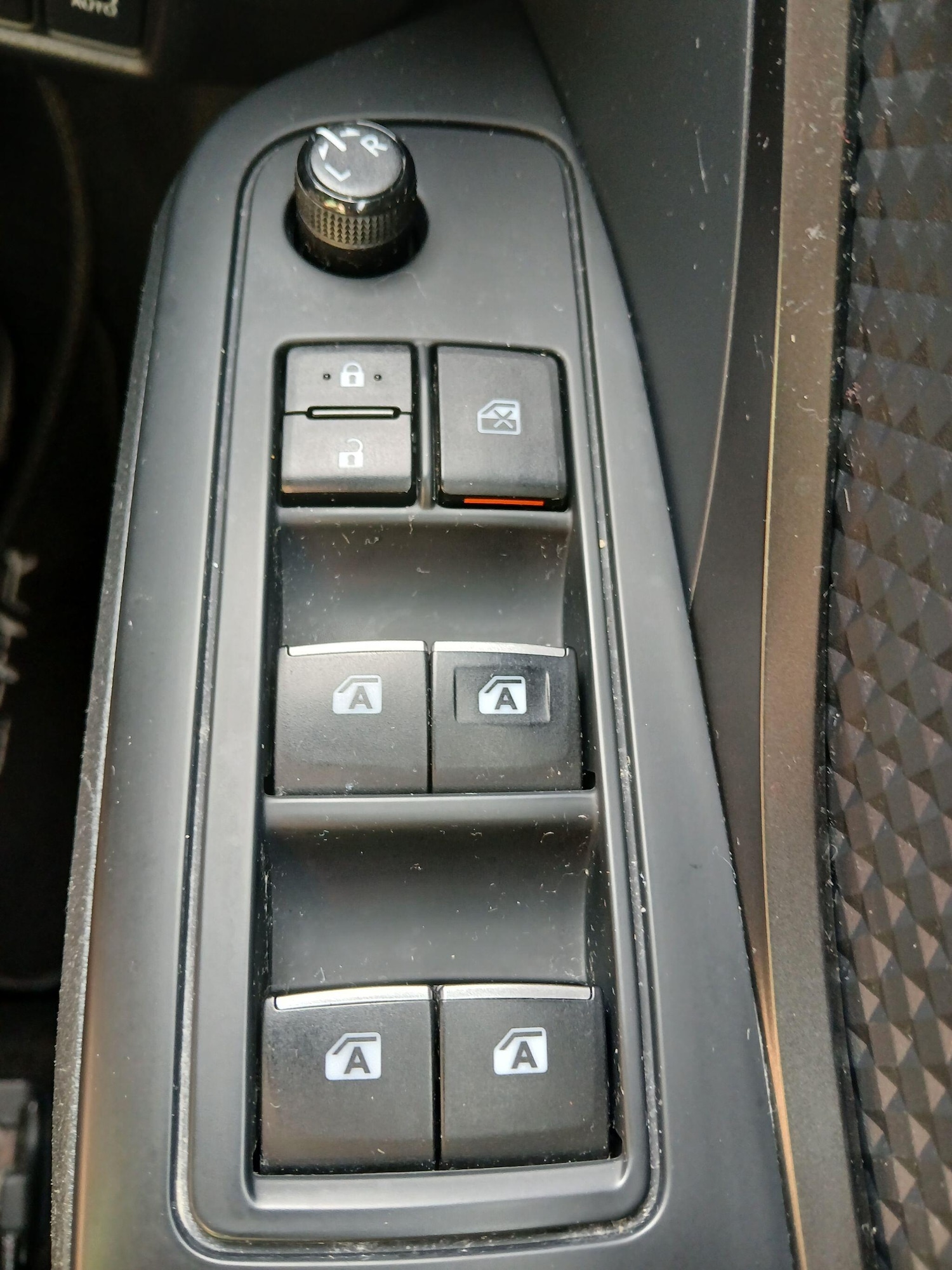 Used Toyota C-HR 2017 for sale - 77266968: Photo 30