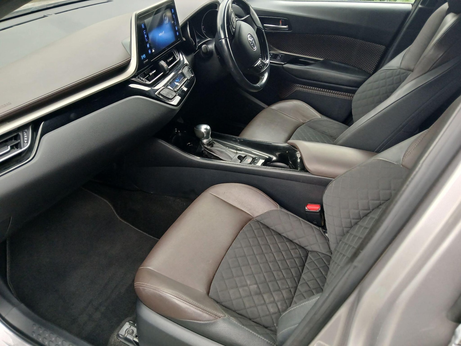 Used Toyota C-HR 2017 for sale - 77267016: Photo 35