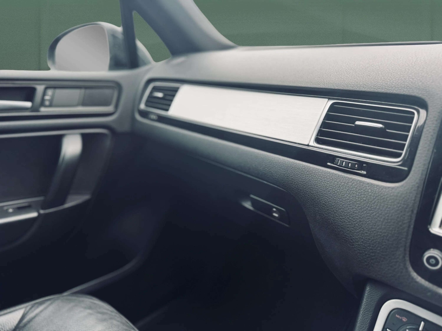 Used Volkswagen Touareg 2013 for sale - 77483061: Photo 25