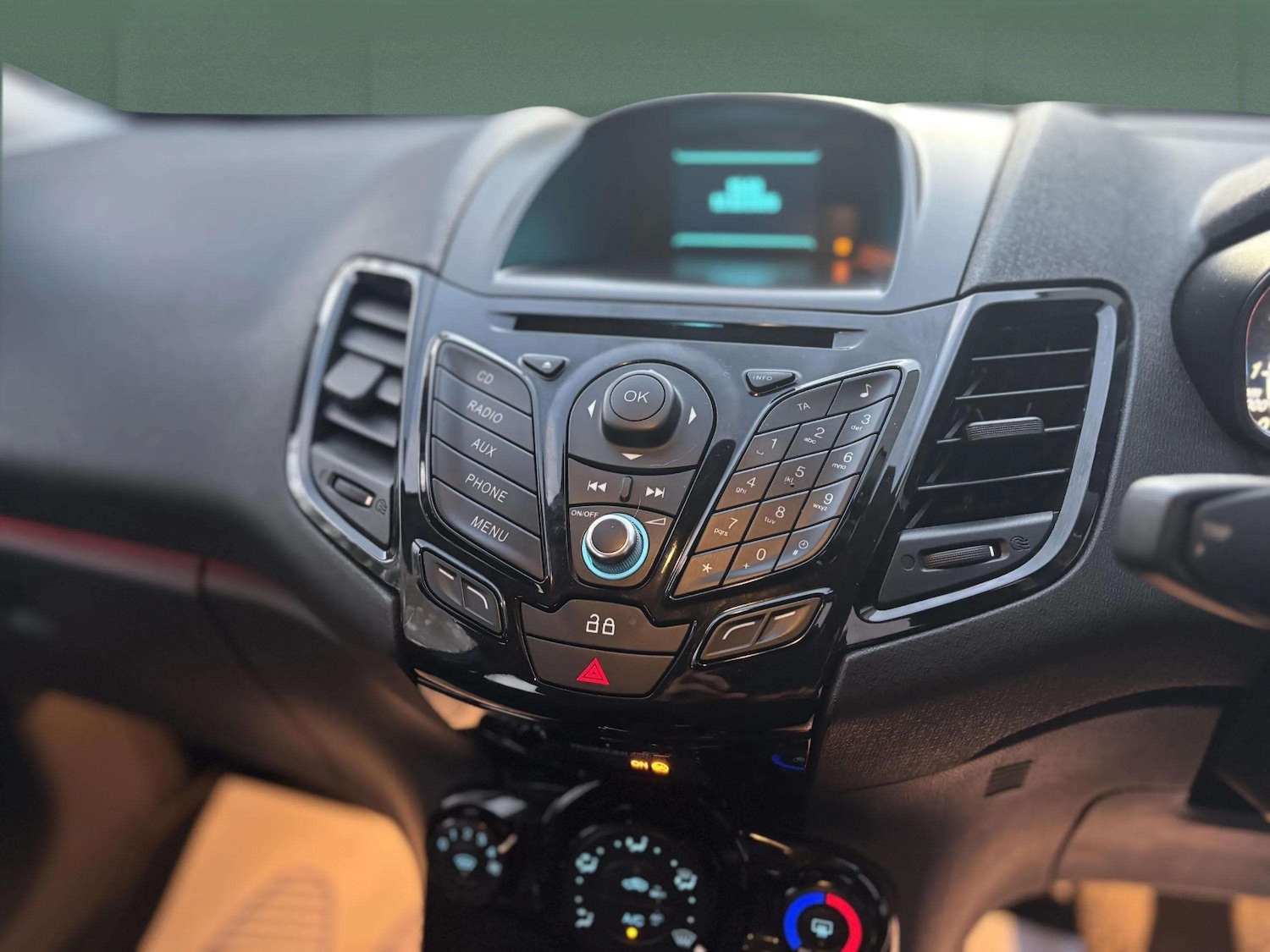 Used Ford Fiesta 2014 for sale - 76922042: Photo 18