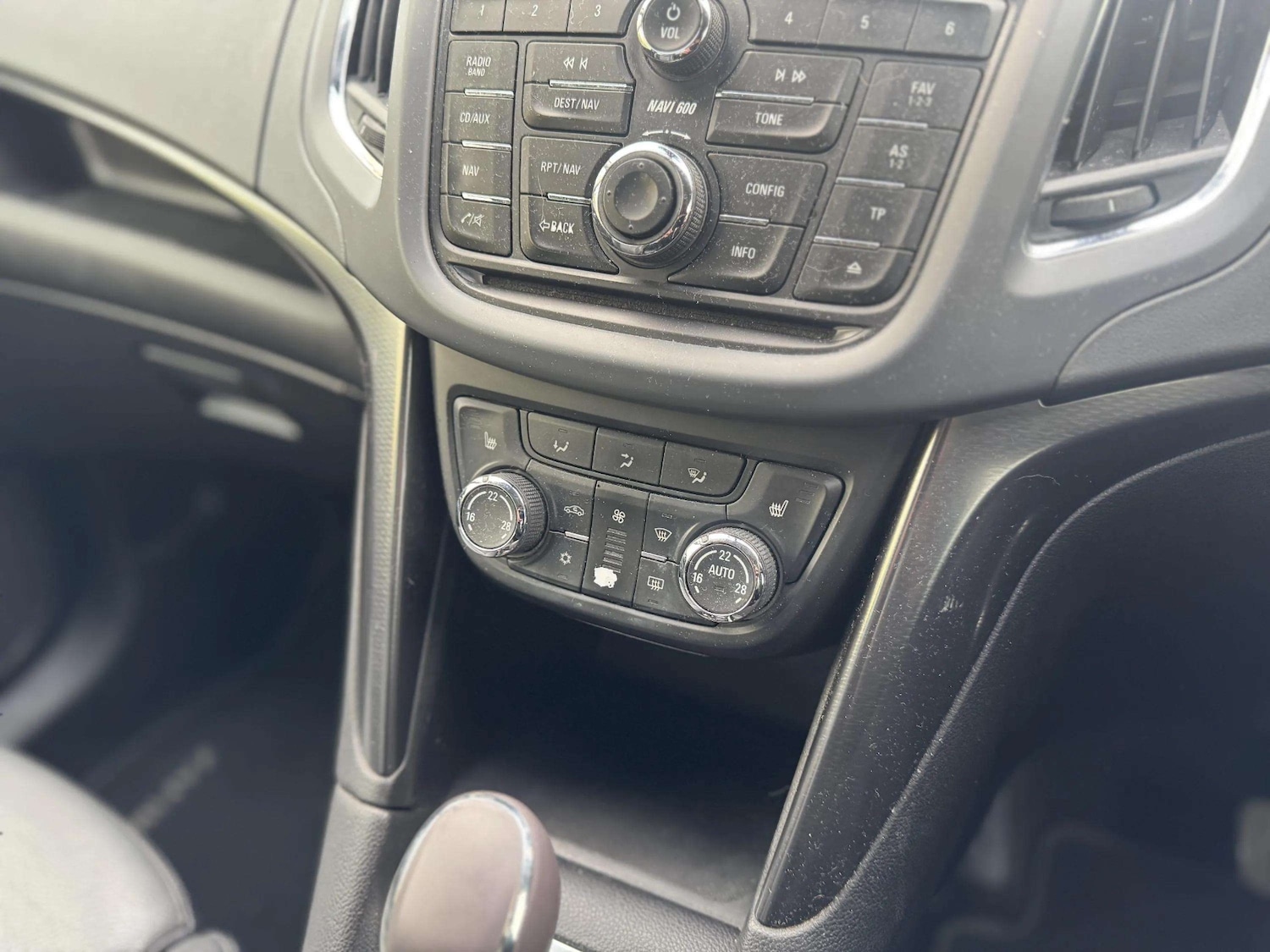 Used Vauxhall Zafira 2012 for sale - 78055711: Photo 23