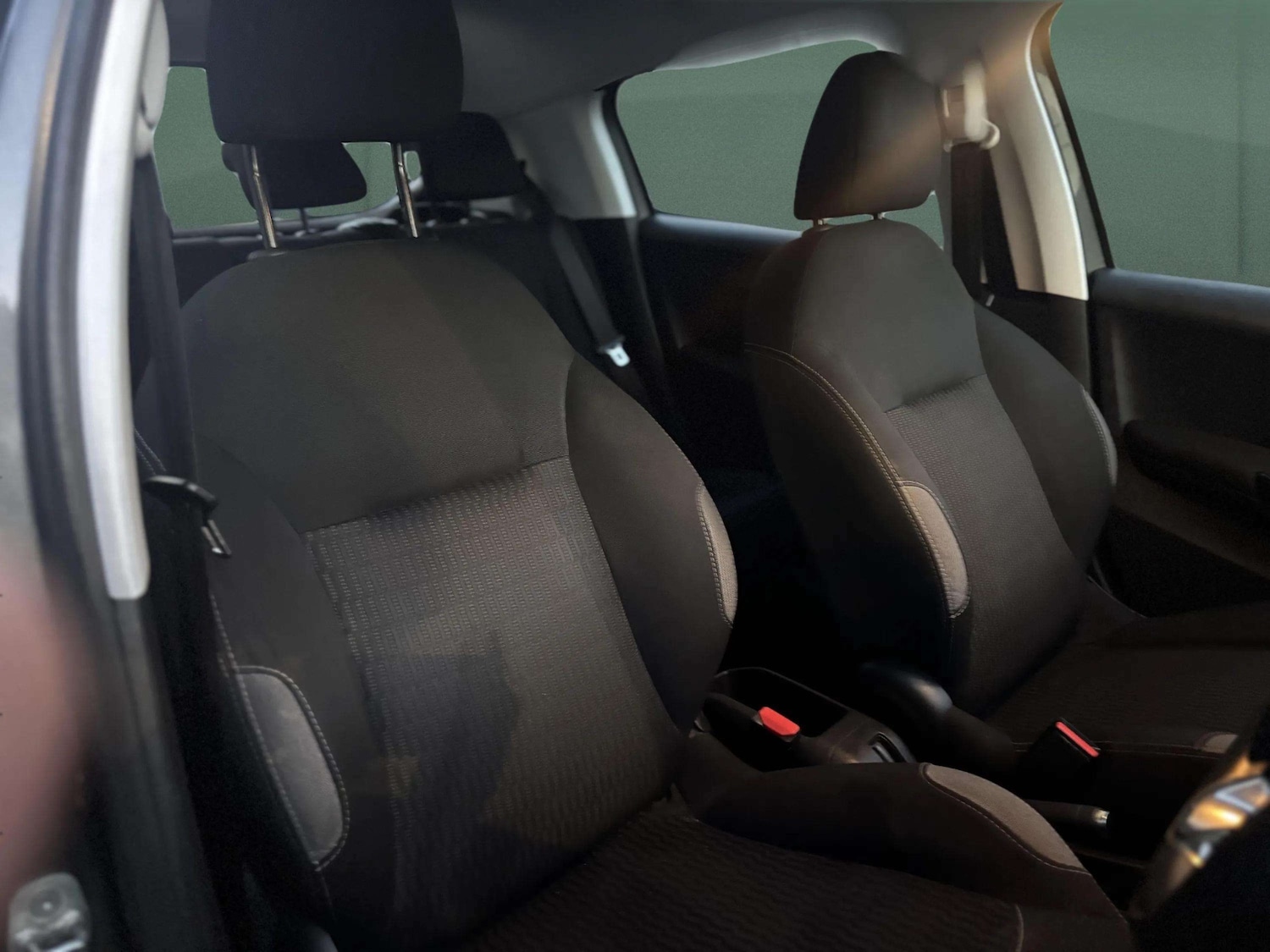 Used Peugeot 208 2015 for sale - 76922117: Photo 10