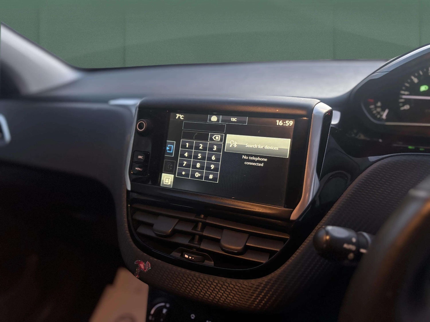 Used Peugeot 208 2015 for sale - 76922117: Photo 20