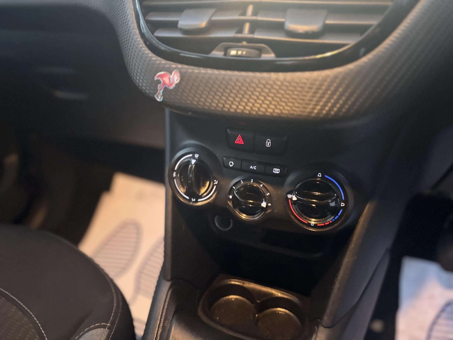 Used Peugeot 208 2015 for sale - 76922117: Photo 22