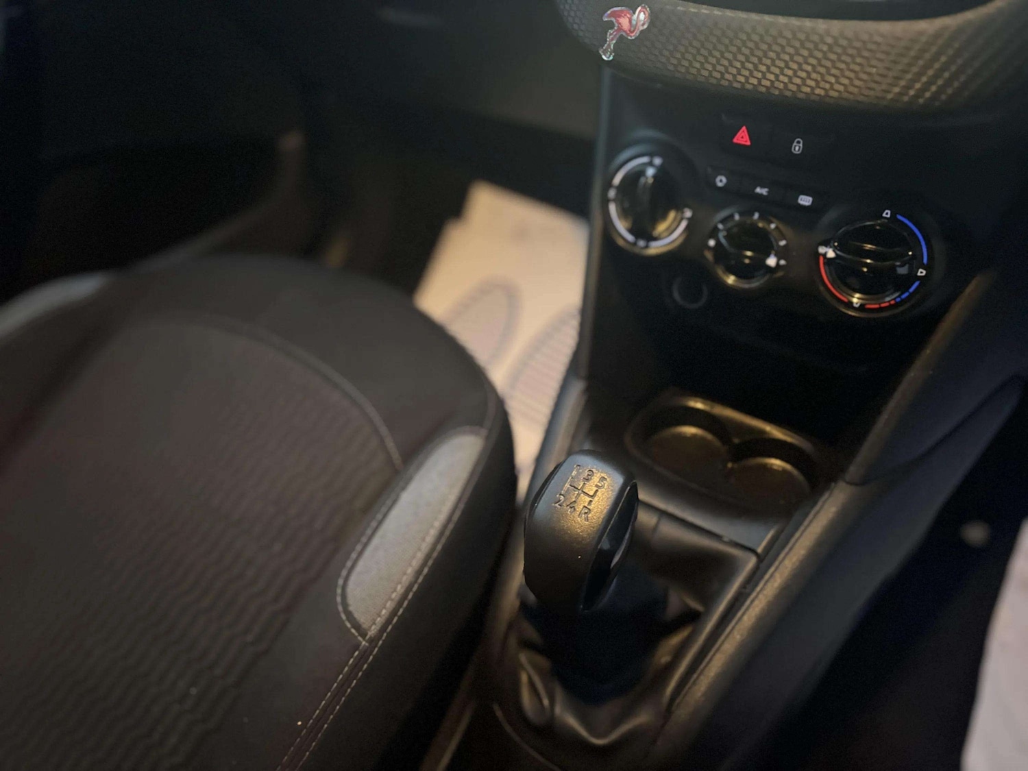 Used Peugeot 208 2015 for sale - 76922117: Photo 23