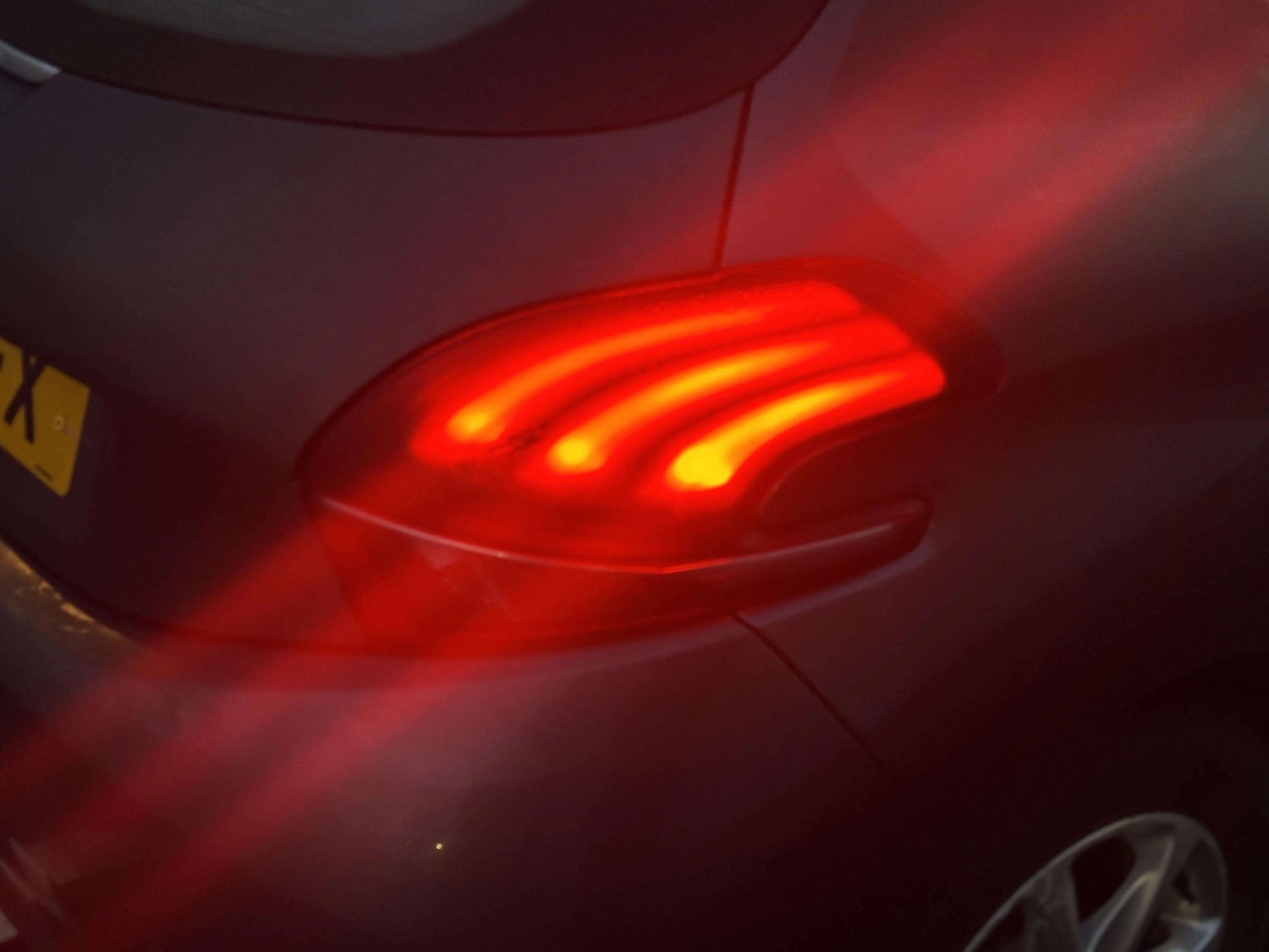 Used Peugeot 208 2015 for sale - 76922117: Photo 35