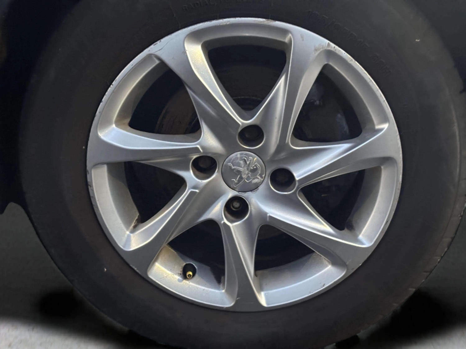 Used Peugeot 208 2015 for sale - 76922117: Photo 36