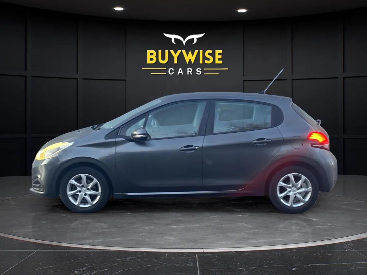 Used Peugeot 208 2015 for sale - 76922117: Photo 5