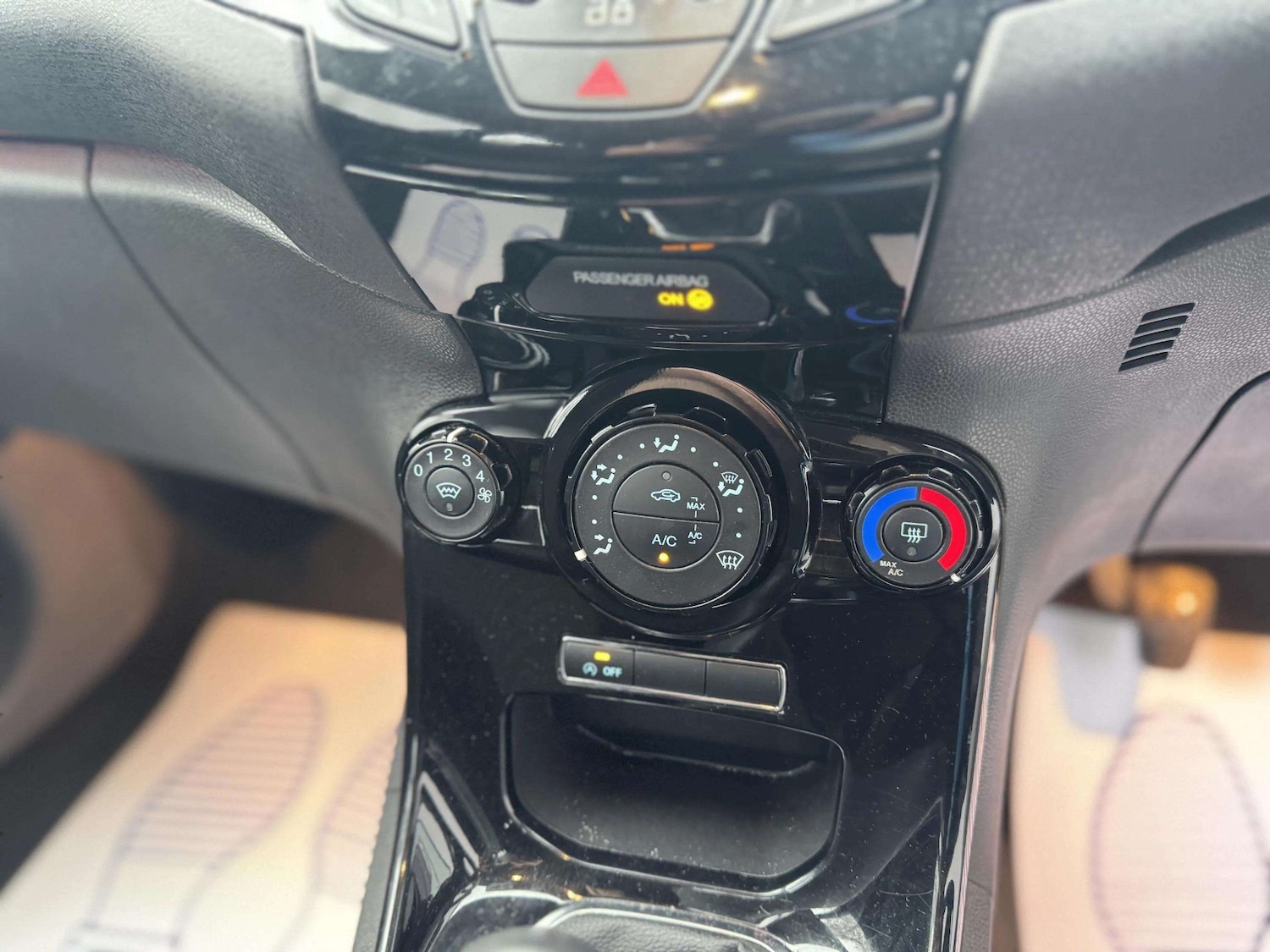 Used Ford Fiesta 2013 for sale - 77019289: Photo 24