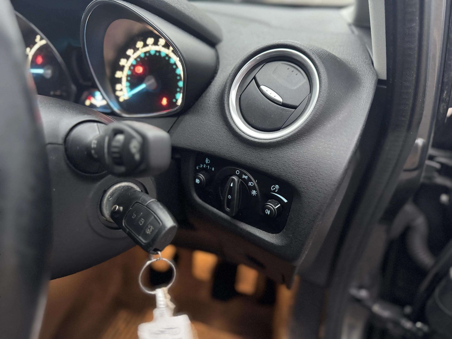 Used Ford Fiesta 2015 for sale - 77285751: Photo 20