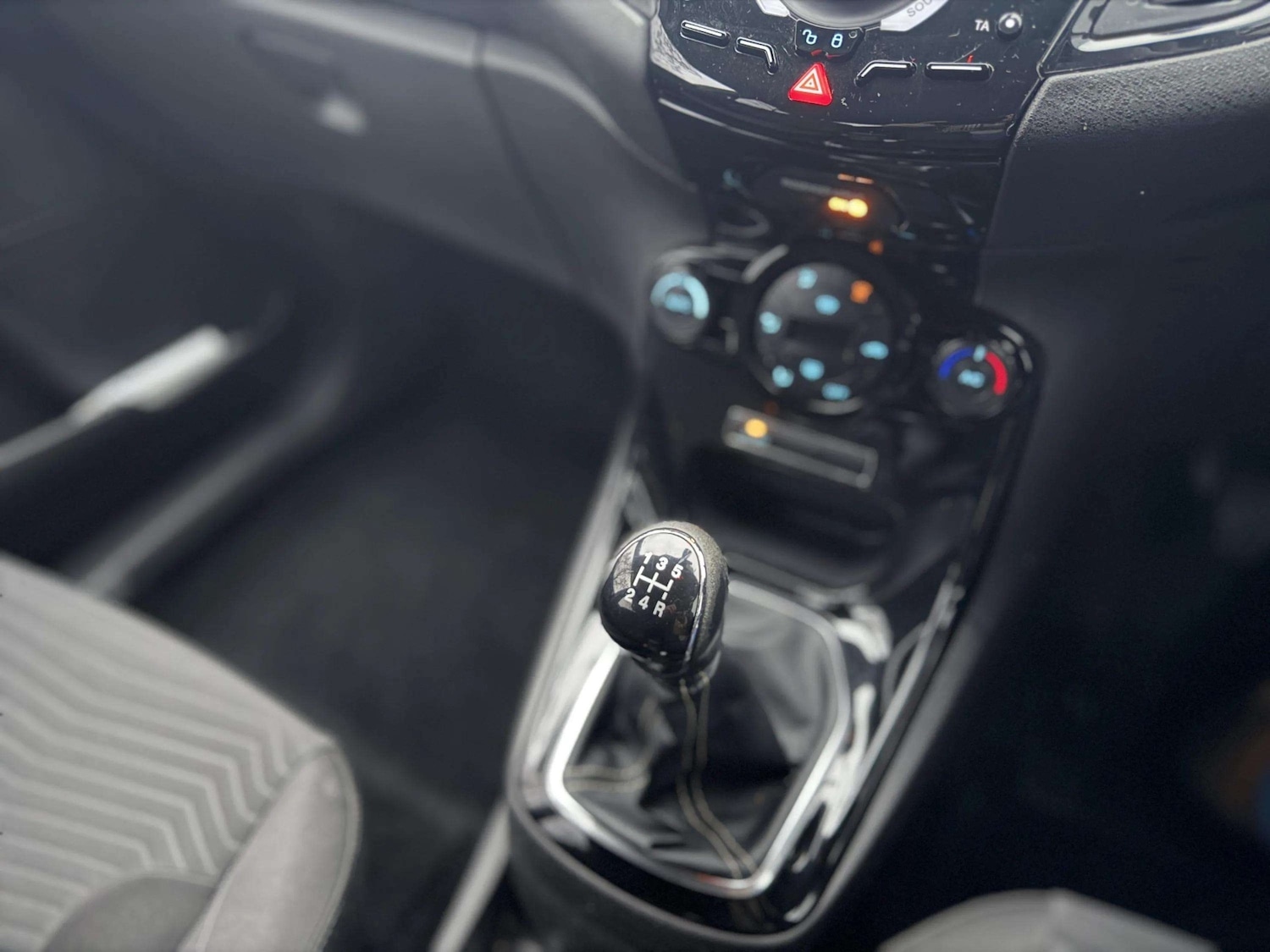 Used Ford Fiesta 2015 for sale - 77285751: Photo 29