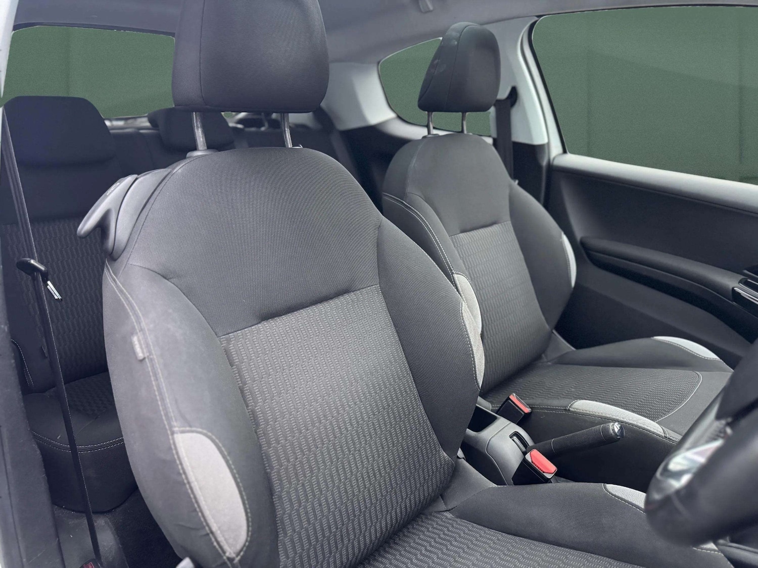 Used Peugeot 208 2015 for sale - 77319117: Photo 10