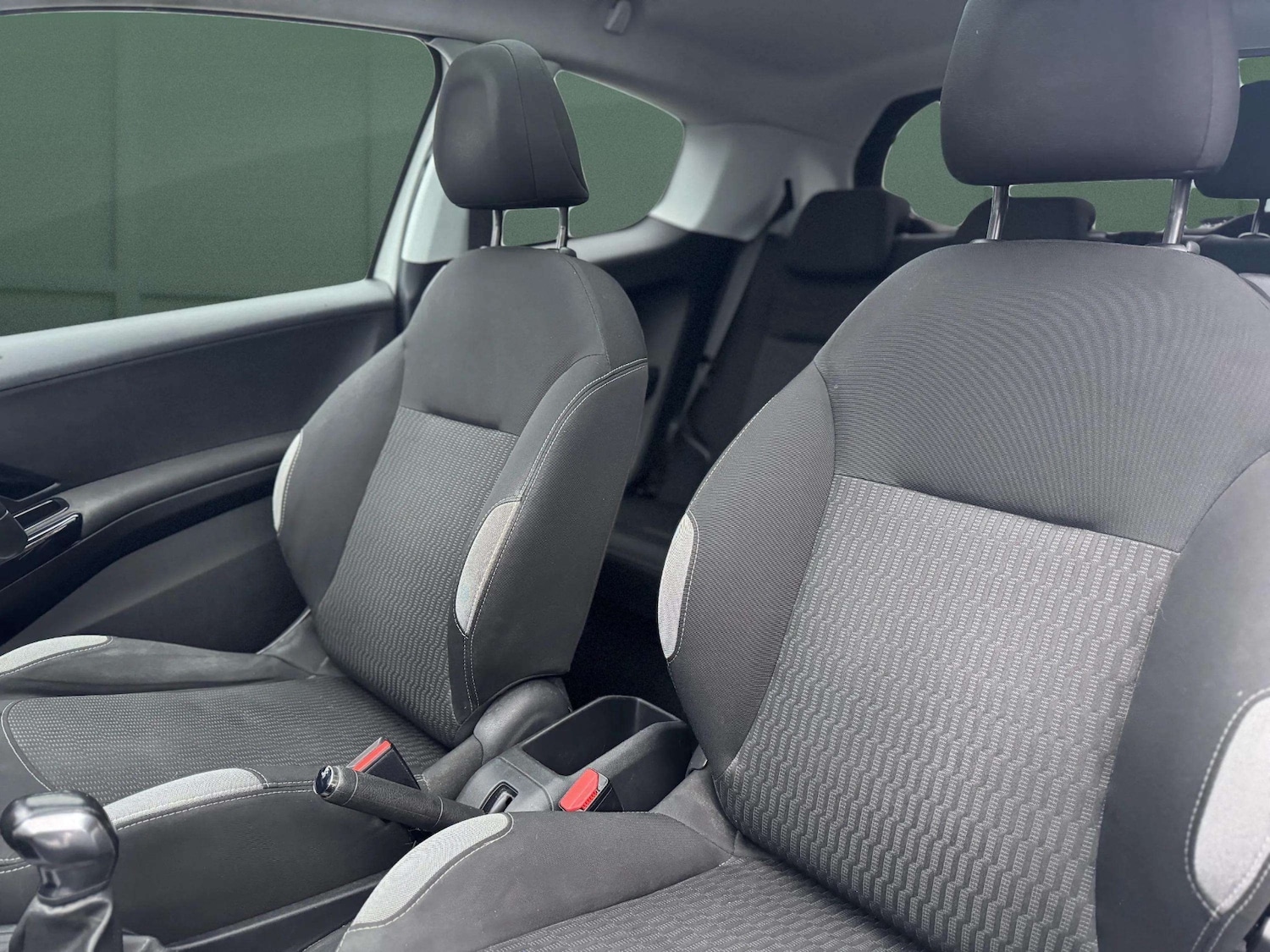 Used Peugeot 208 2015 for sale - 77319117: Photo 12