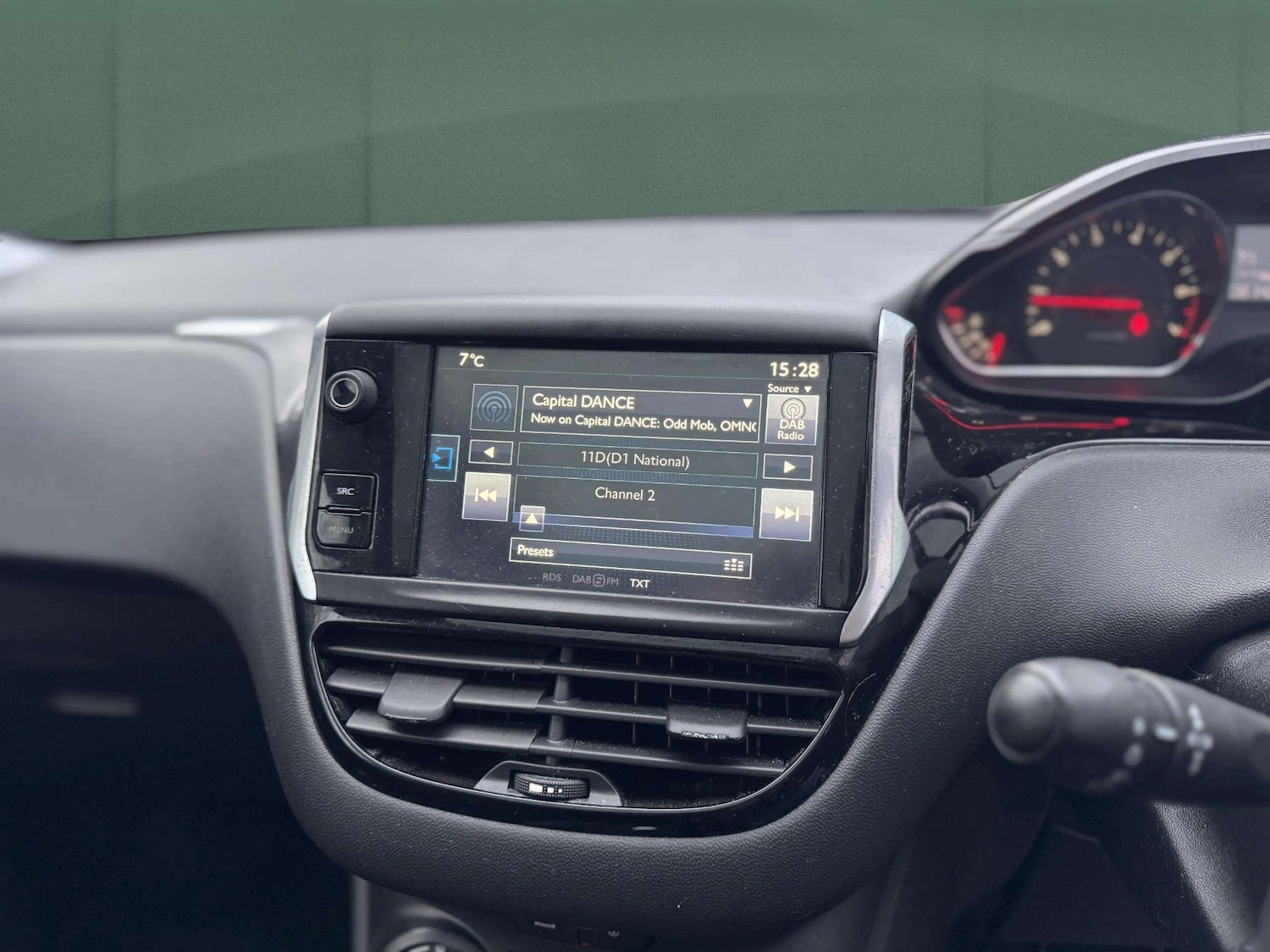 Used Peugeot 208 2015 for sale - 77319117: Photo 14