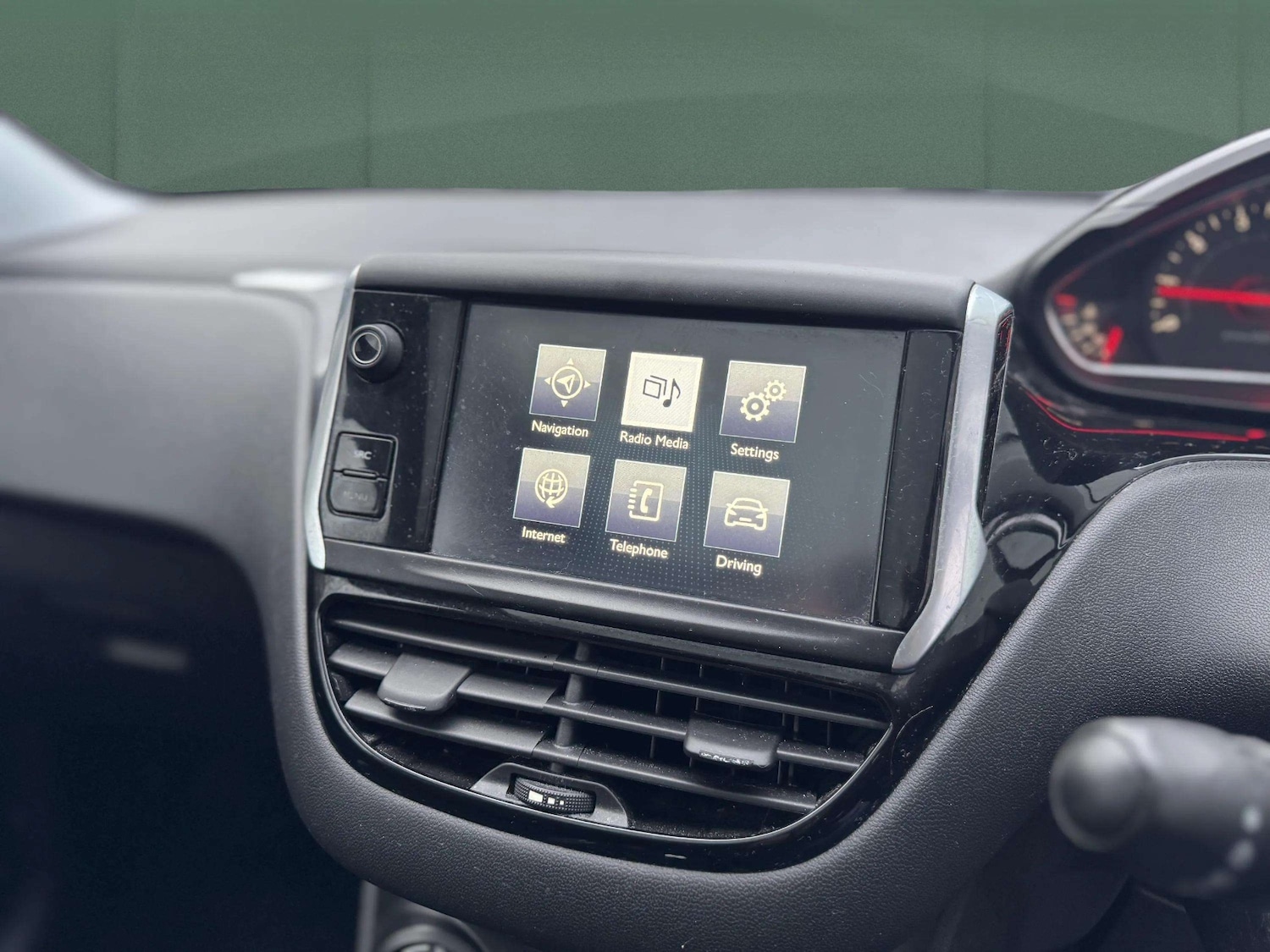 Used Peugeot 208 2015 for sale - 77319117: Photo 18