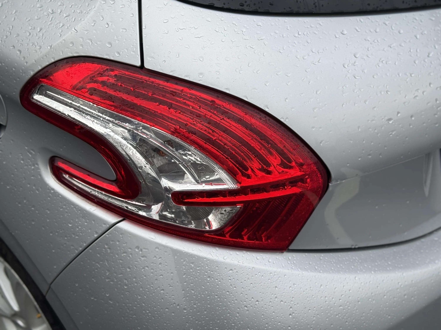 Used Peugeot 208 2015 for sale - 77319117: Photo 38