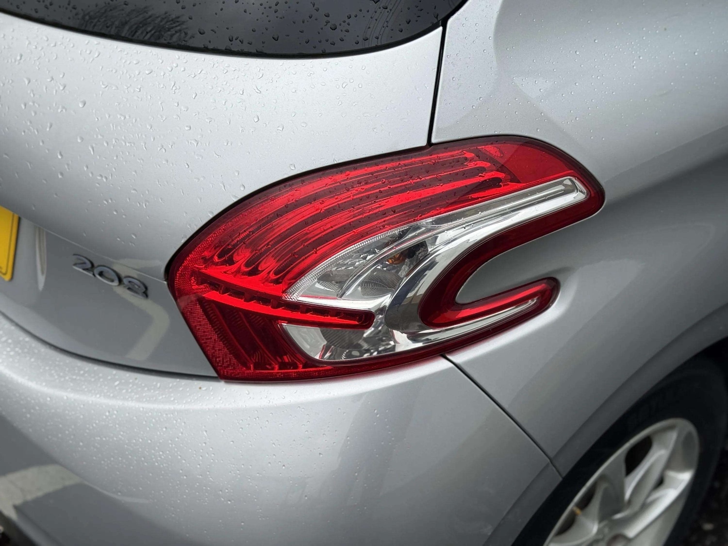 Used Peugeot 208 2015 for sale - 77319117: Photo 40