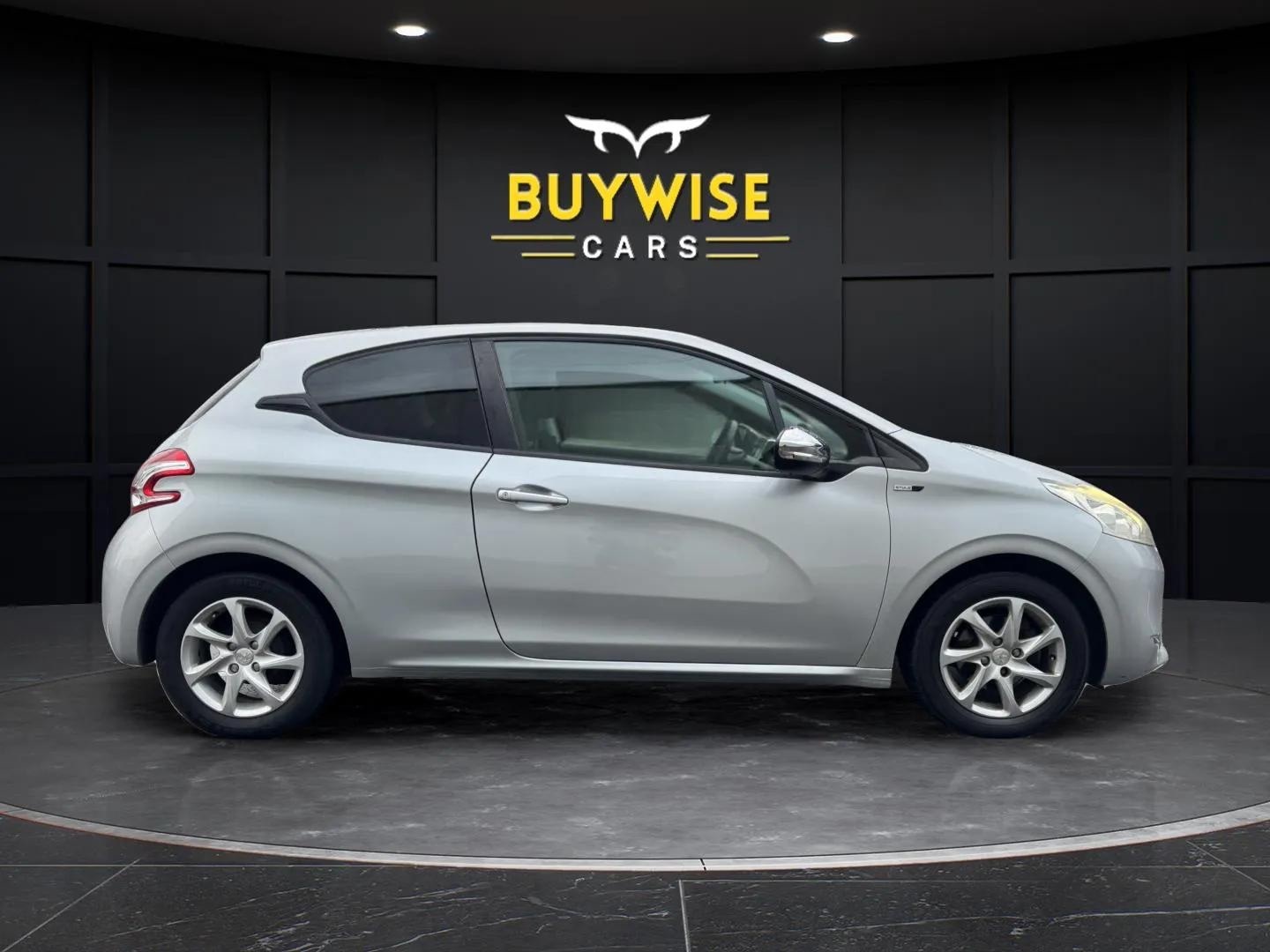 Used Peugeot 208 2015 for sale - 77319117: Photo 5