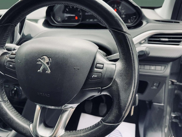 Used Peugeot 208 2016 for sale - 76206247: Photo 26