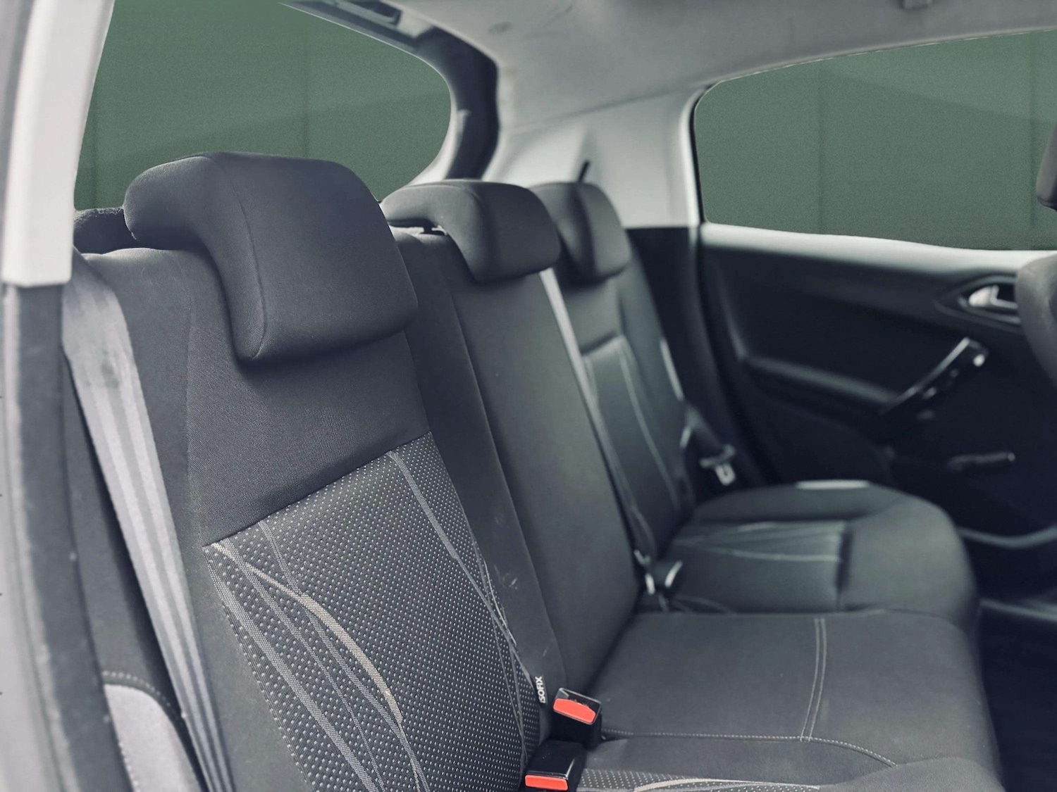 Used Peugeot 208 2012 for sale - 77418432: Photo 17