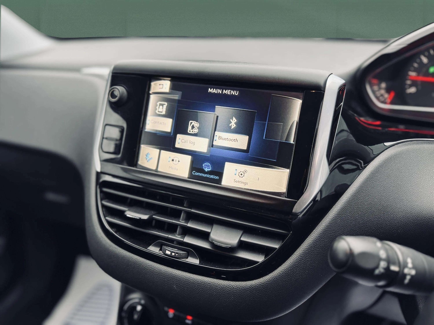 Used Peugeot 208 2012 for sale - 77418432: Photo 22