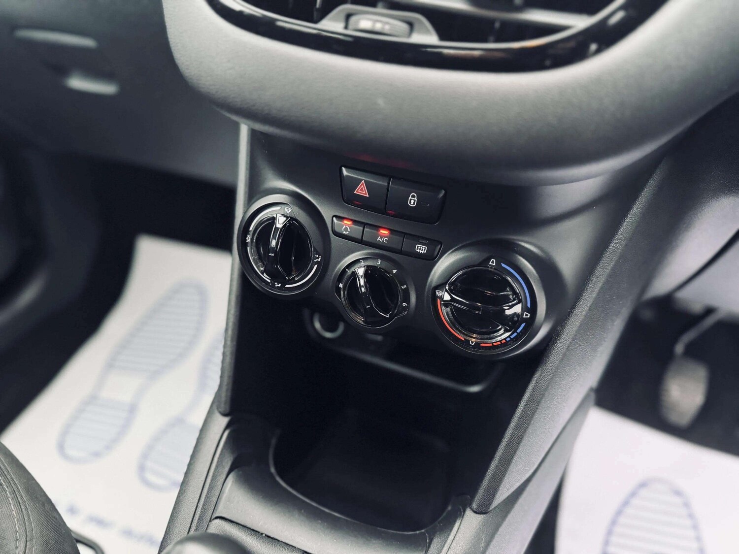 Used Peugeot 208 2012 for sale - 77418432: Photo 24