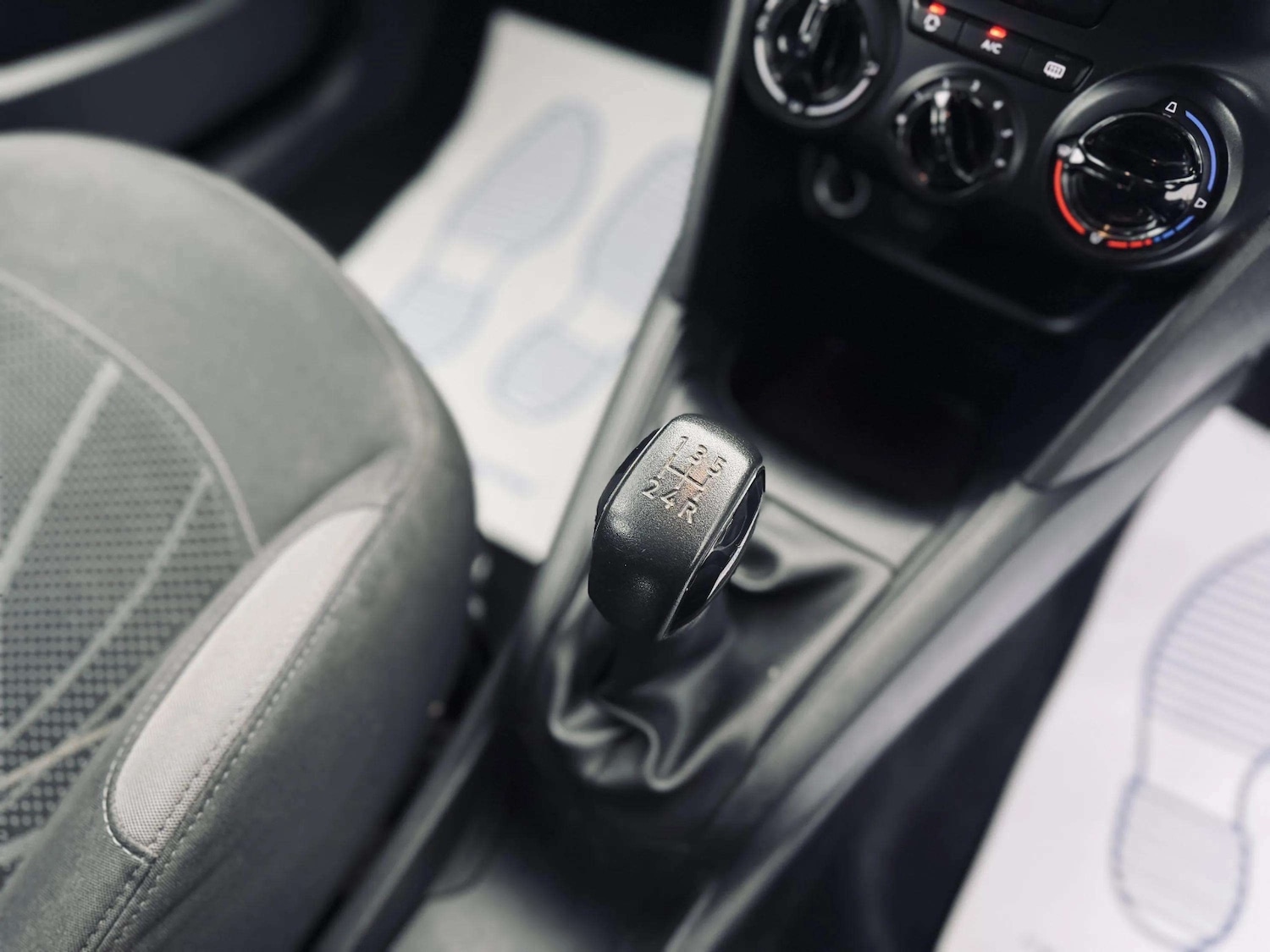 Used Peugeot 208 2012 for sale - 77418432: Photo 25