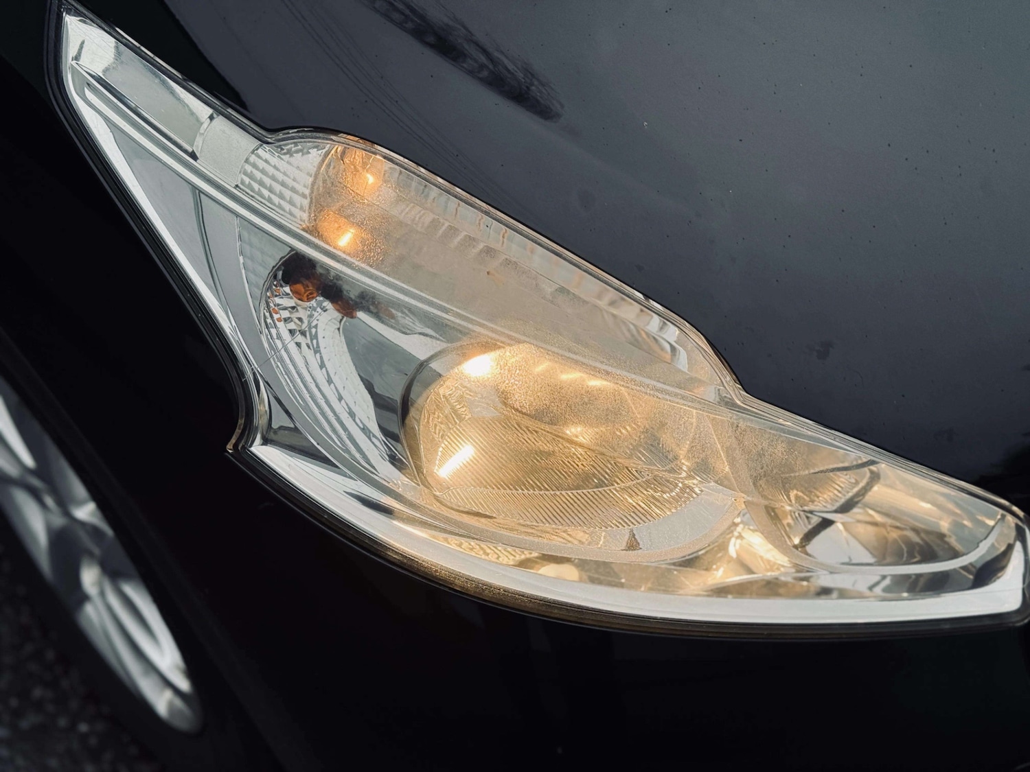 Used Peugeot 208 2012 for sale - 77418432: Photo 31