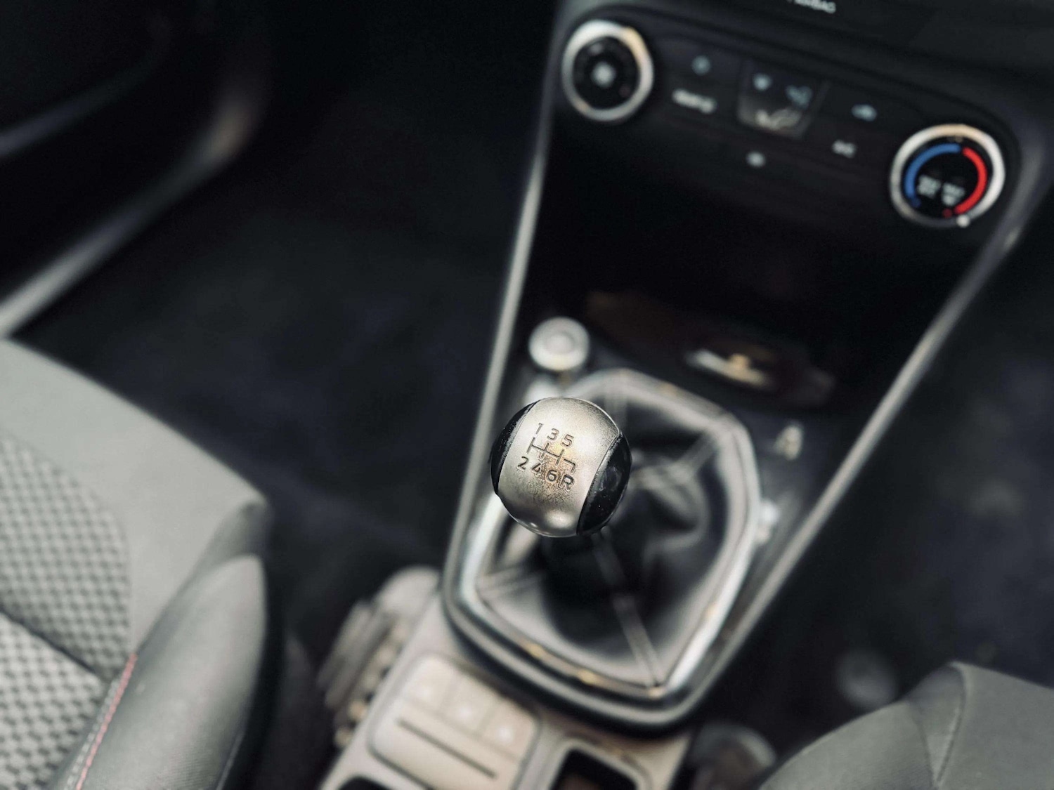 Used Ford Fiesta 2018 for sale - 76494110: Photo 24