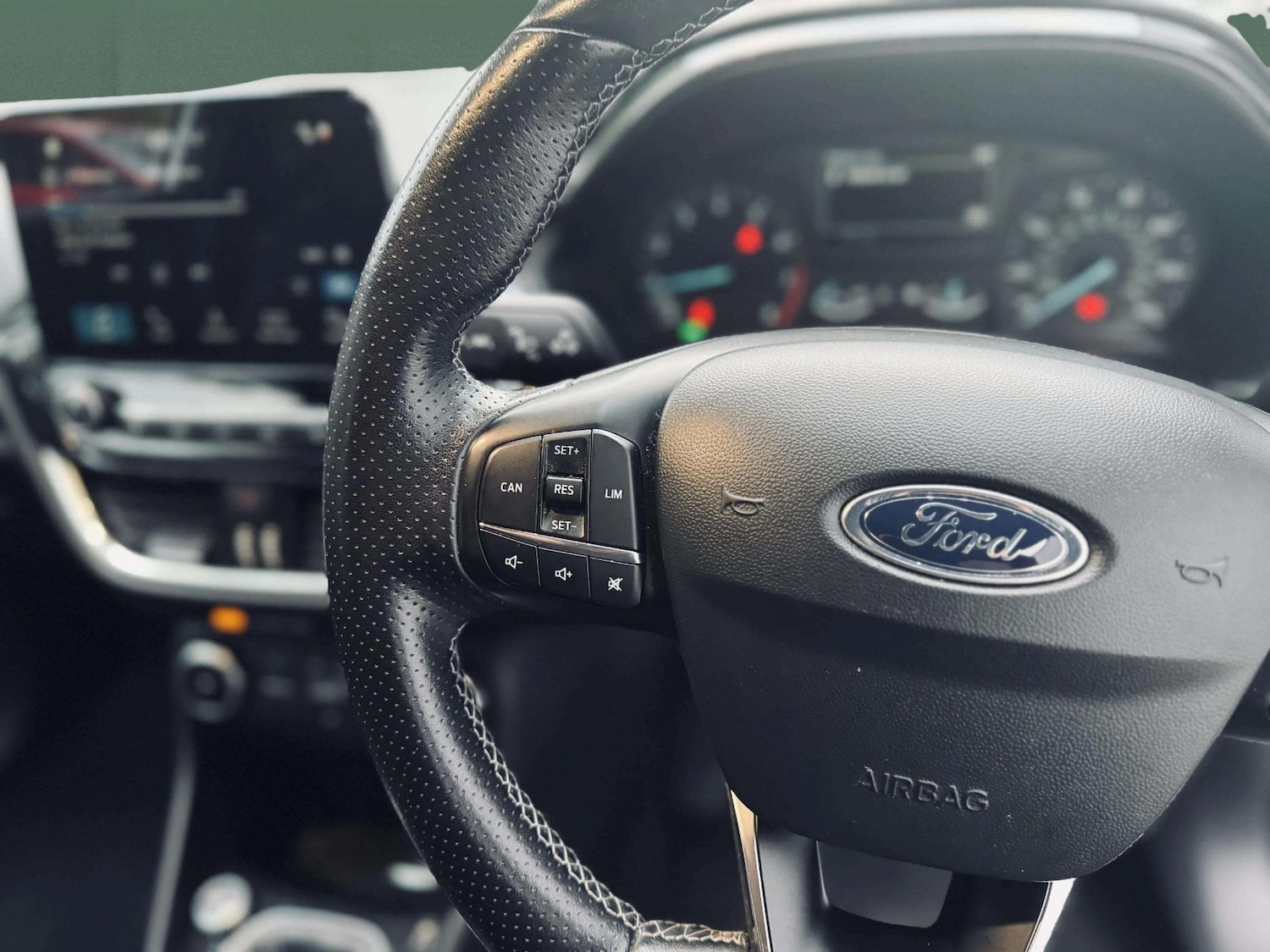 Used Ford Fiesta 2018 for sale - 76494110: Photo 25