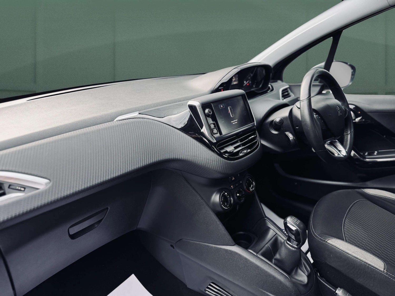 Used Peugeot 208 2016 for sale - 76492339: Photo 14