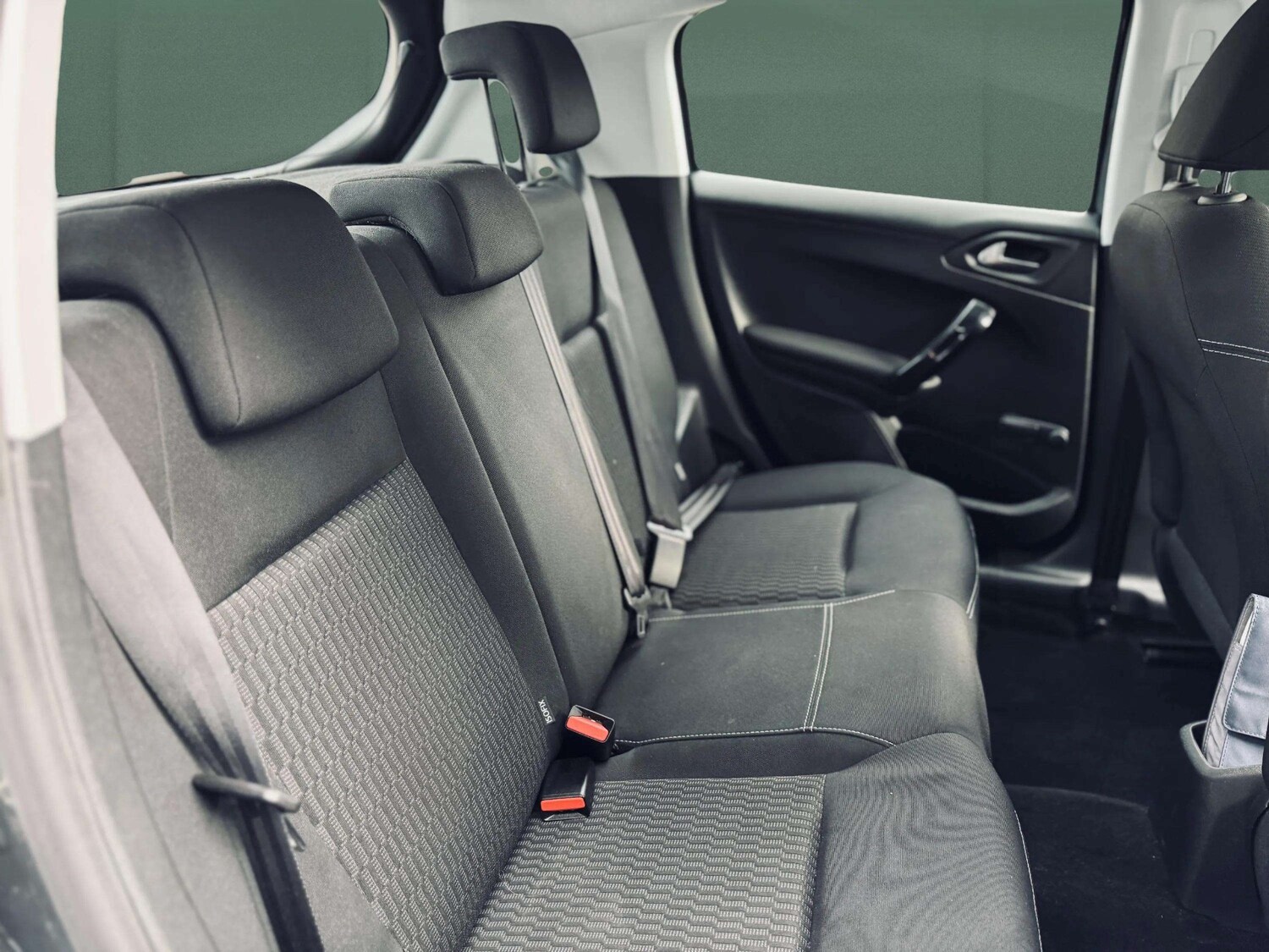 Used Peugeot 208 2016 for sale - 76492339: Photo 30