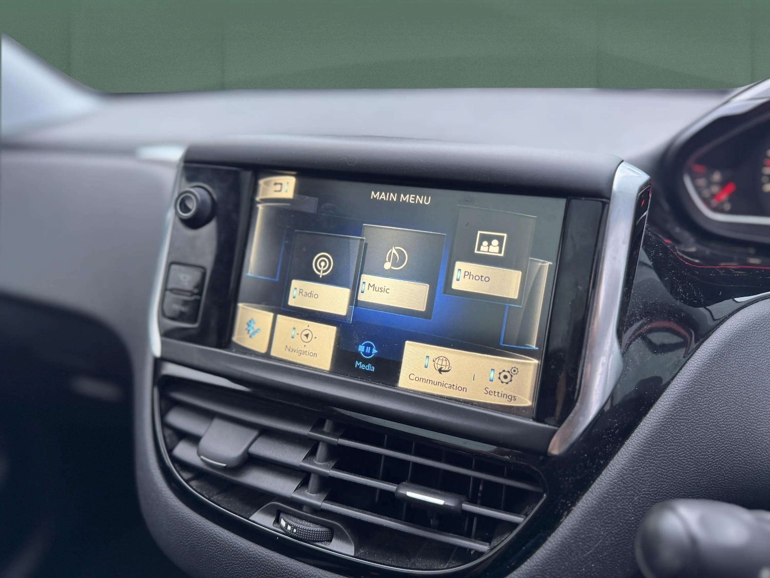 Used Peugeot 208 2014 for sale - 77393692: Photo 20