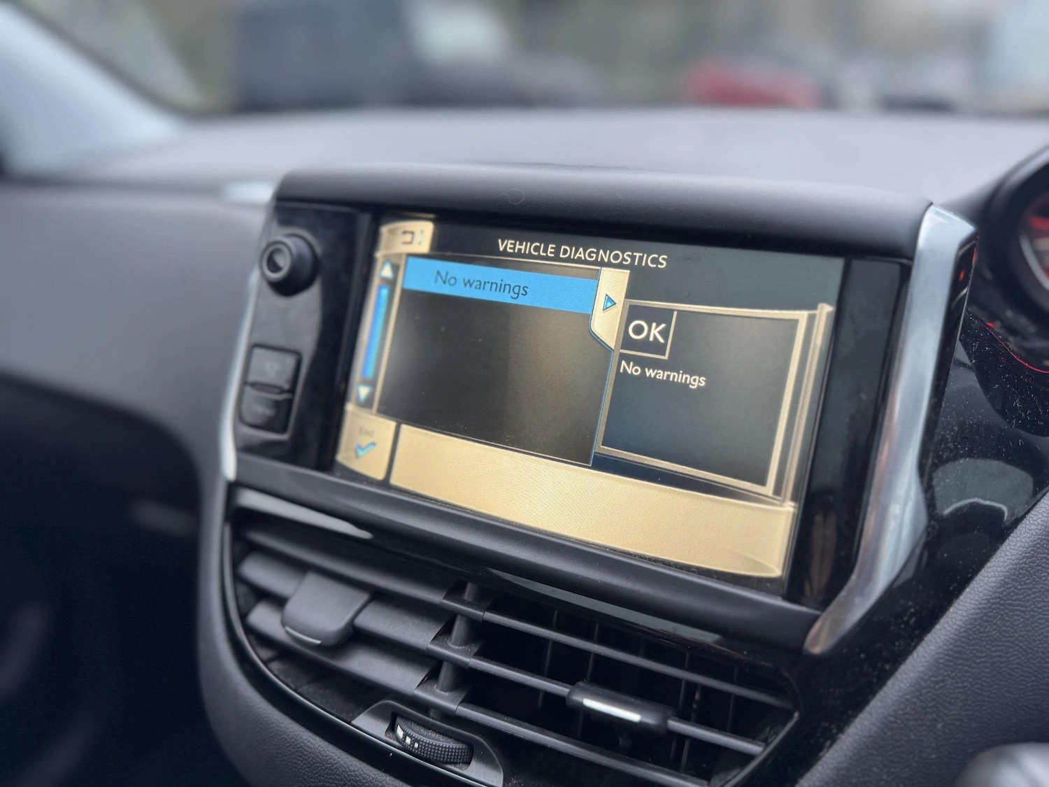 Used Peugeot 208 2014 for sale - 77393692: Photo 22