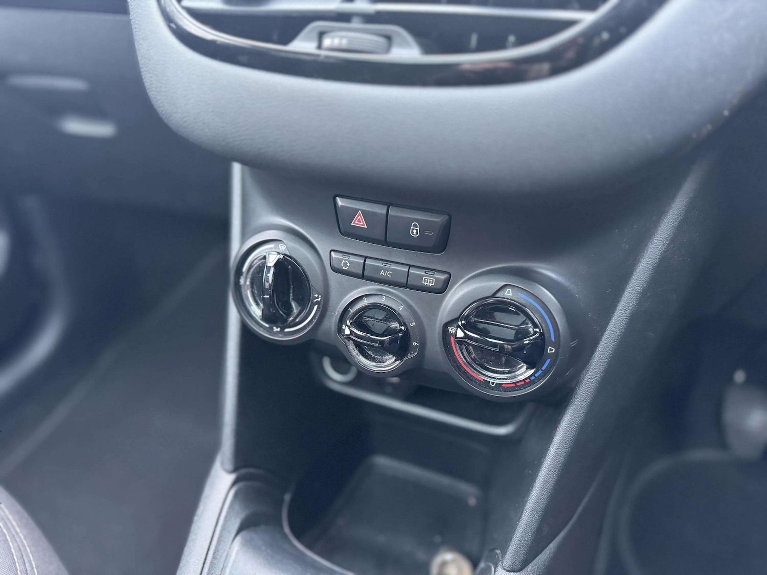 Used Peugeot 208 2014 for sale - 77393692: Photo 23