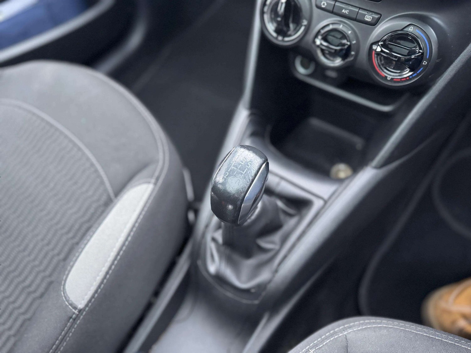 Used Peugeot 208 2014 for sale - 77393692: Photo 24