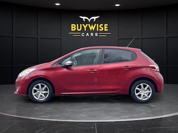 Used Peugeot 208 2014 for sale - 77393692: Photo