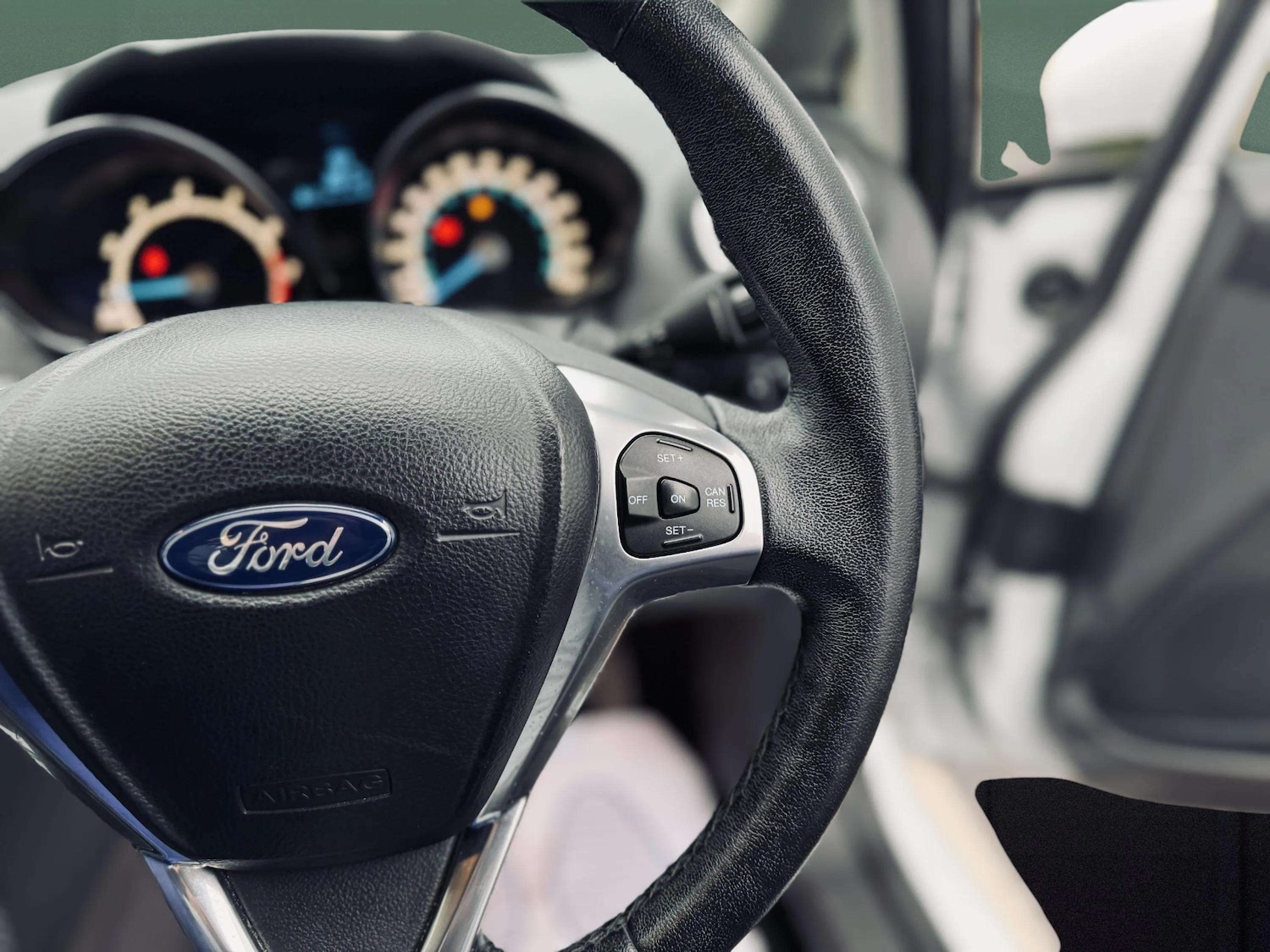 Used Ford Fiesta 2015 for sale - 76815647: Photo 16